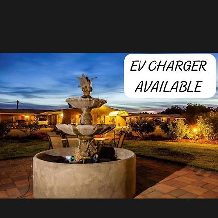 Newell Motor Inn Narrandera Buitenkant foto