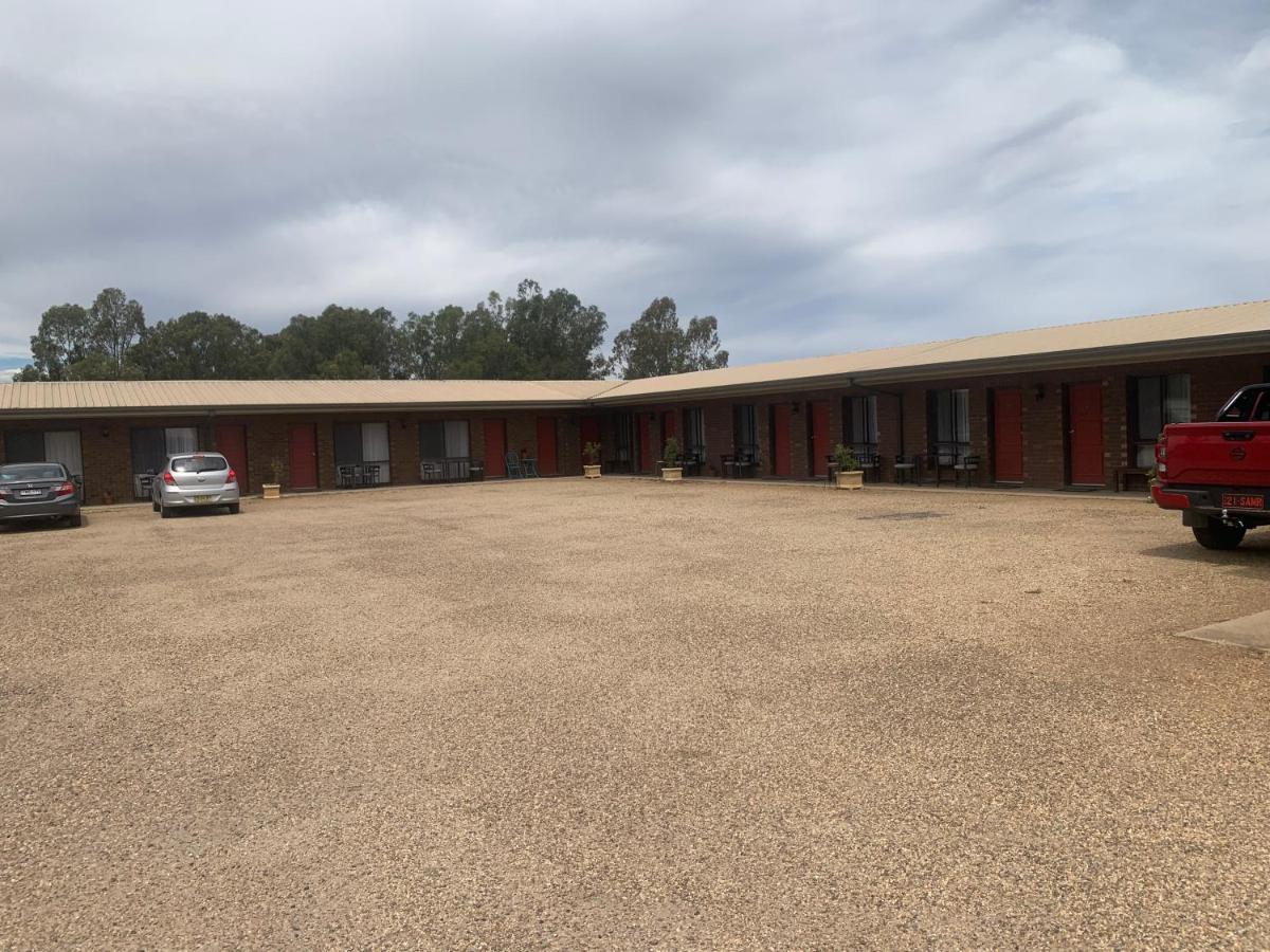 Newell Motor Inn Narrandera Buitenkant foto