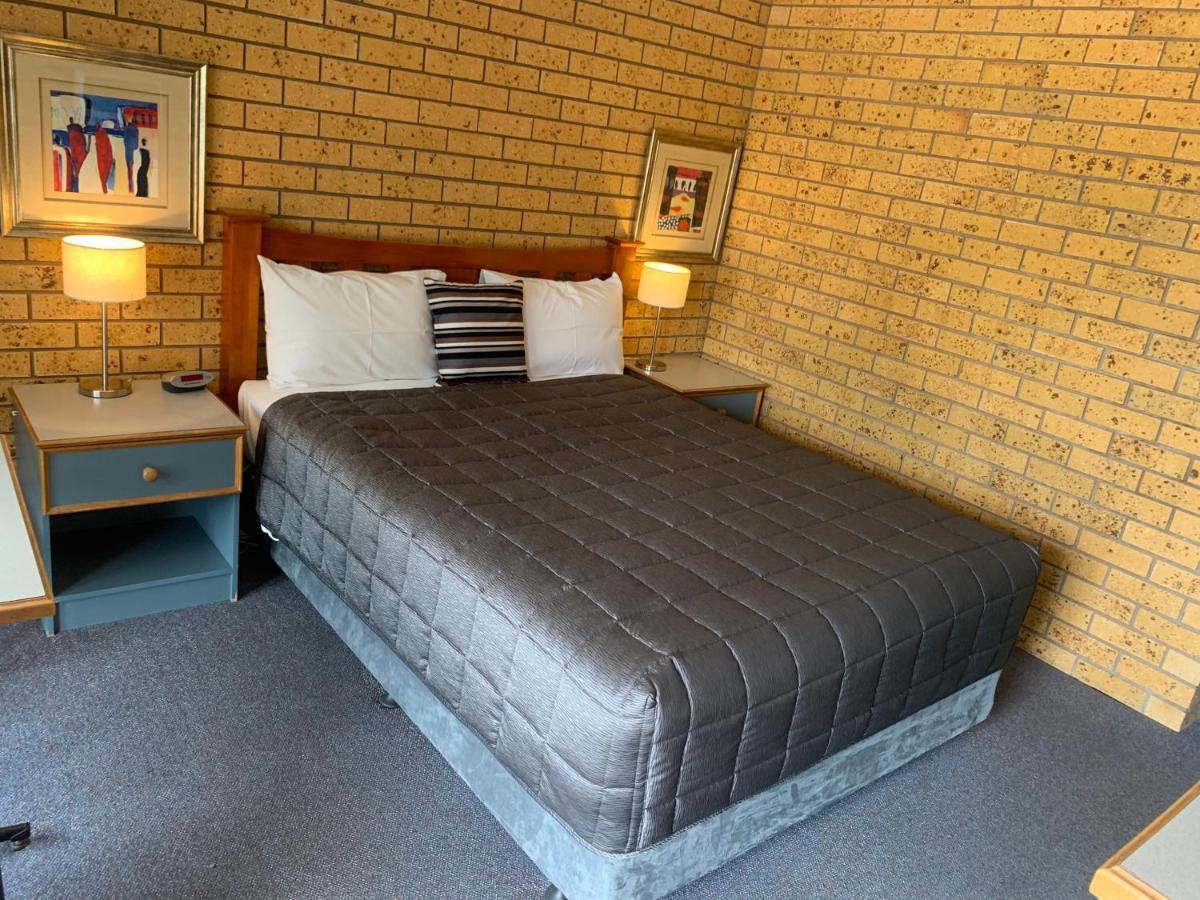 Newell Motor Inn Narrandera Buitenkant foto