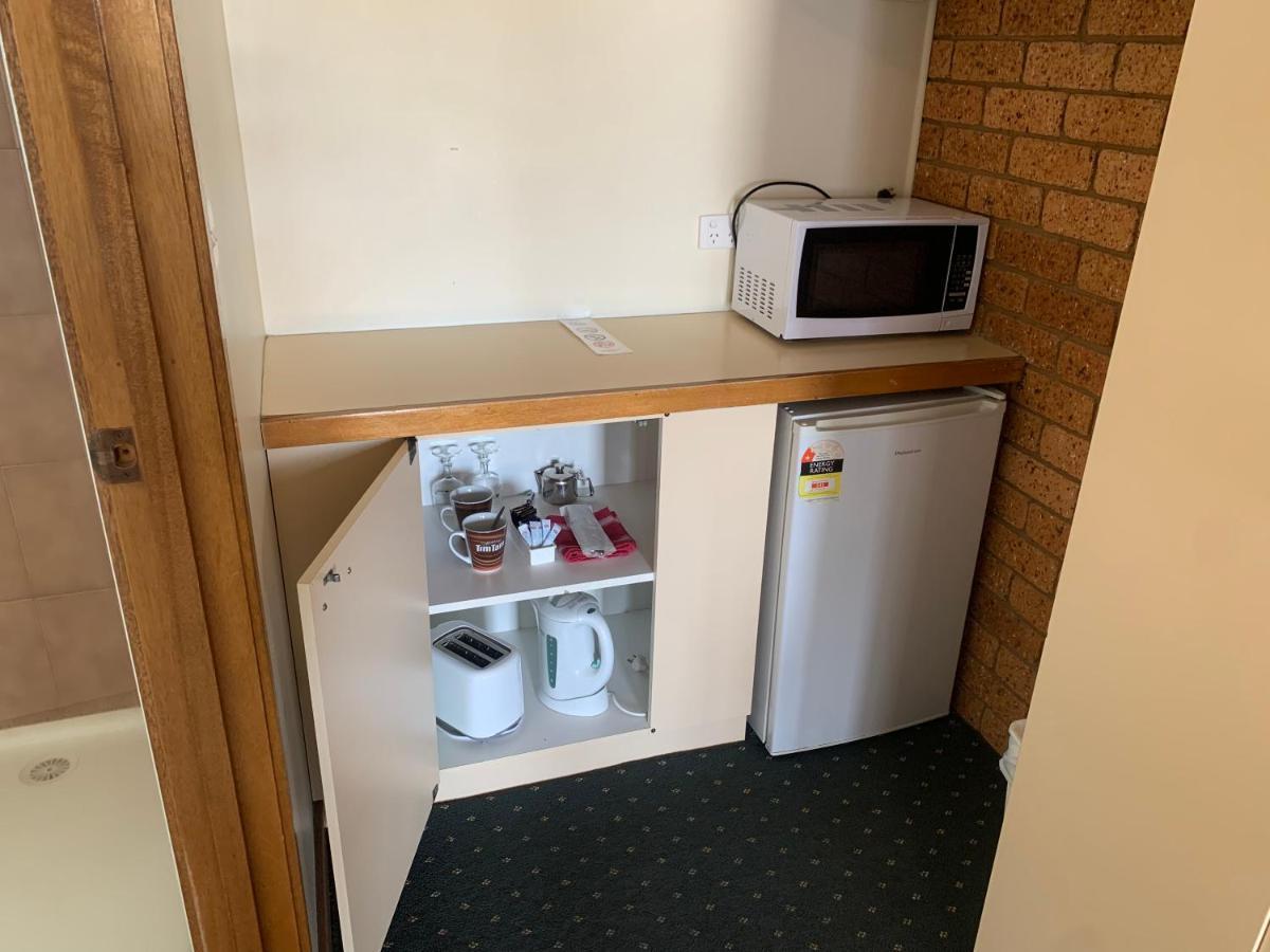 Newell Motor Inn Narrandera Buitenkant foto