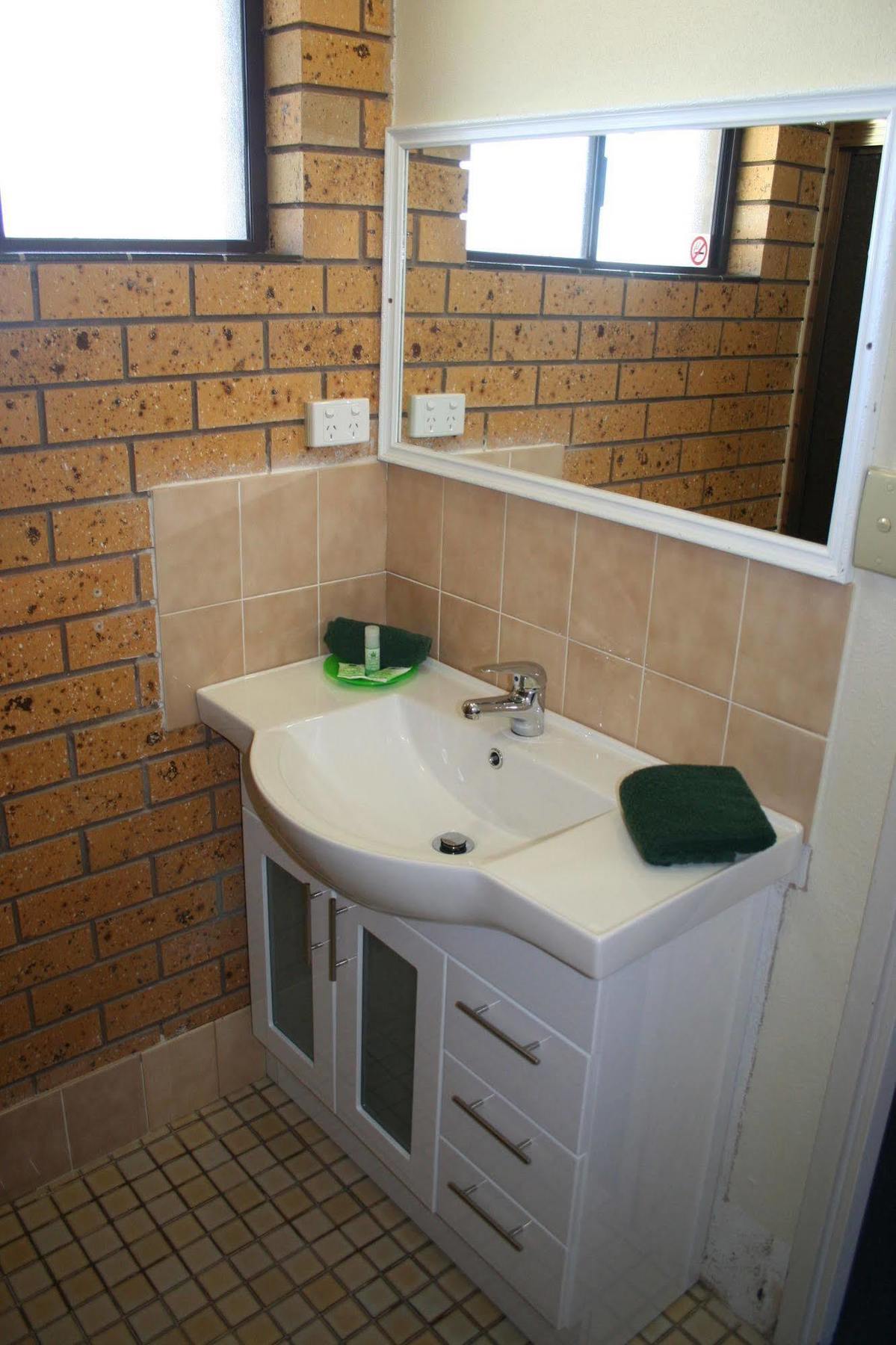 Newell Motor Inn Narrandera Buitenkant foto